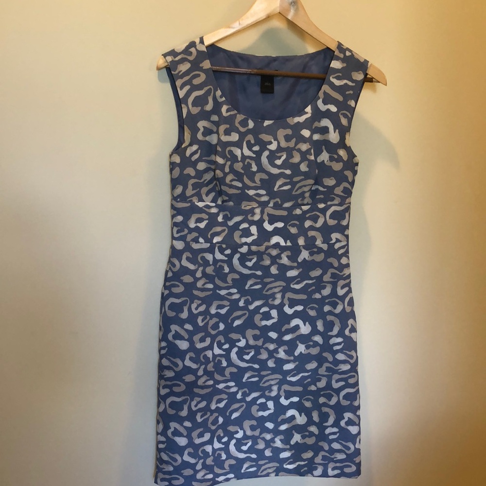 Ann Taylor sleeveless dress. Blue and cream. Side zipper. Size 2